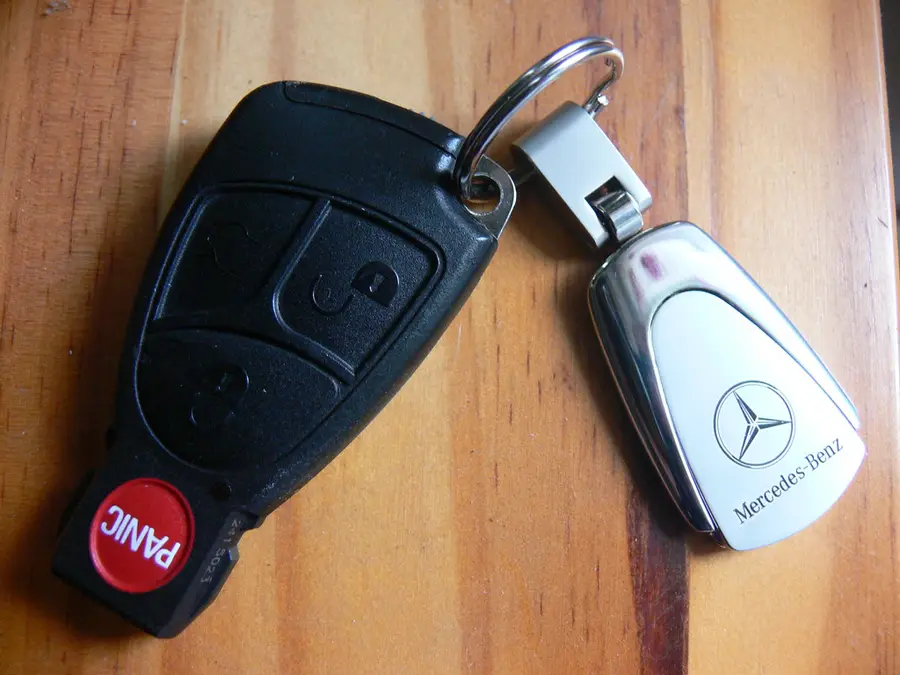 A car remote key fob